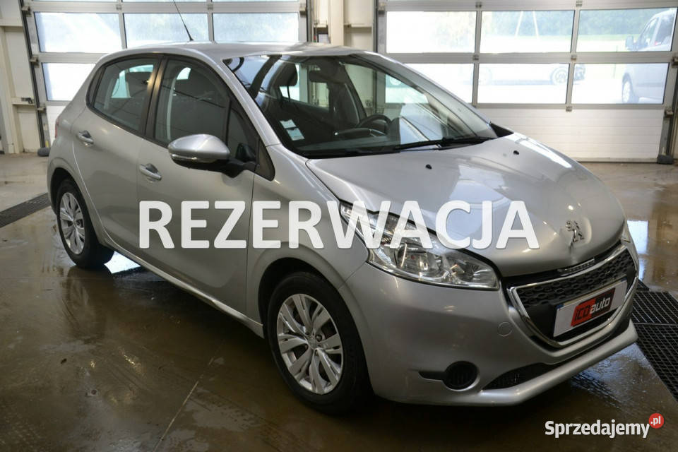 Peugeot 208 12 benzyna 82 klimatyzacja tablet 108626km Kęty