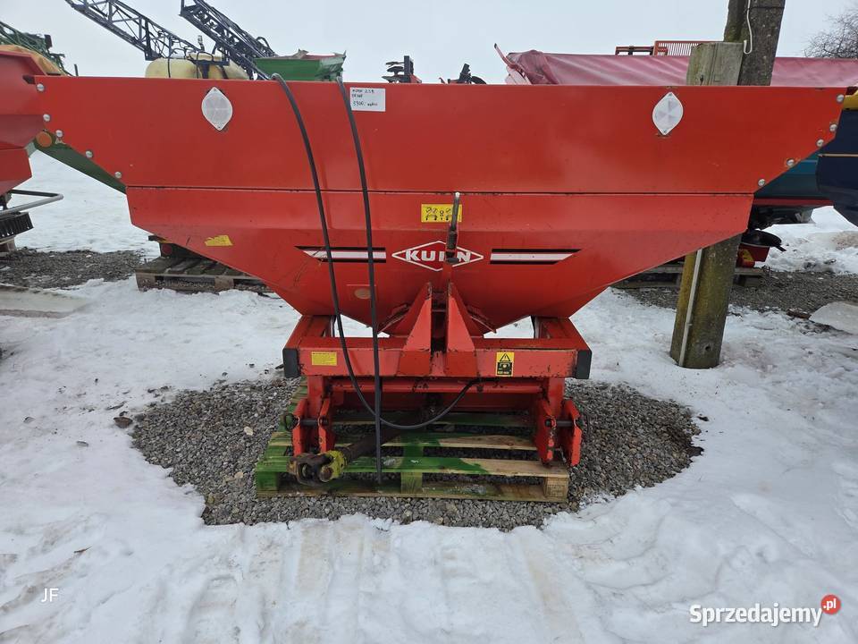 Rozsiewacz NAwozu KUHN ZSB 900 Sprawny w b nieuszkodzony Gąsewo