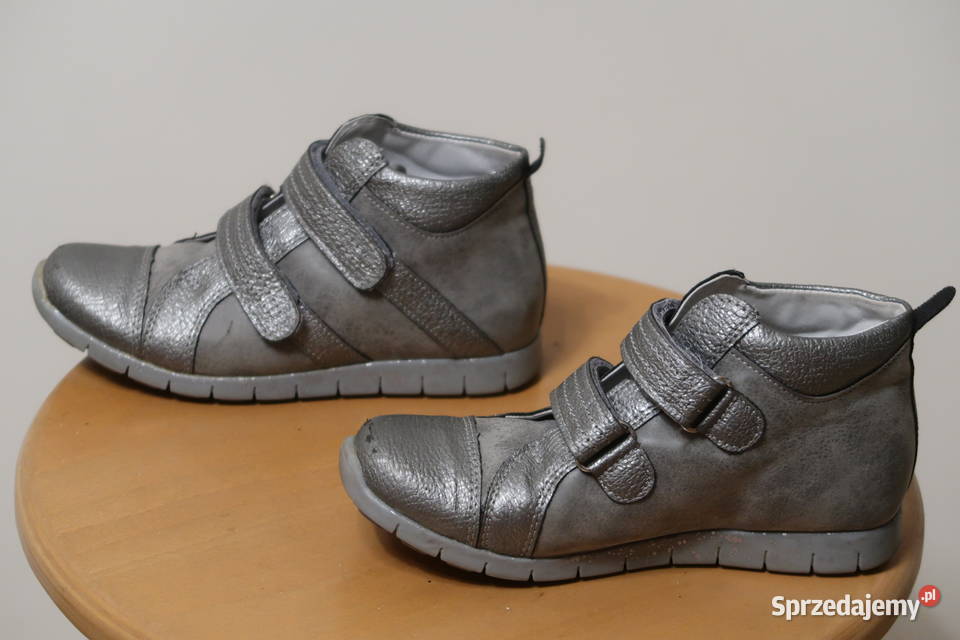 Buty dziewczynki firmy KORNECKI 31