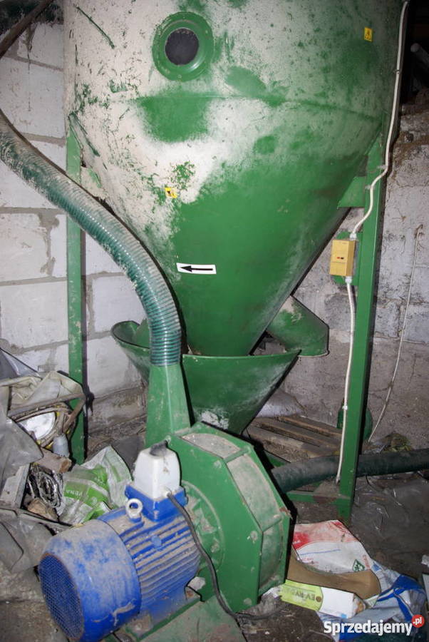 Mieszalnik pasz z śrutownikiem ssącotłoczącym Siedlce sprzedam