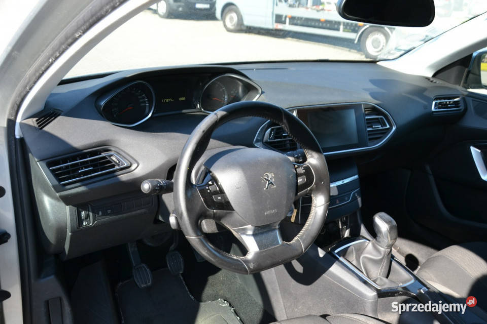 Peugeot 308 12 benzyna 110 parktroniki tablet Kęty