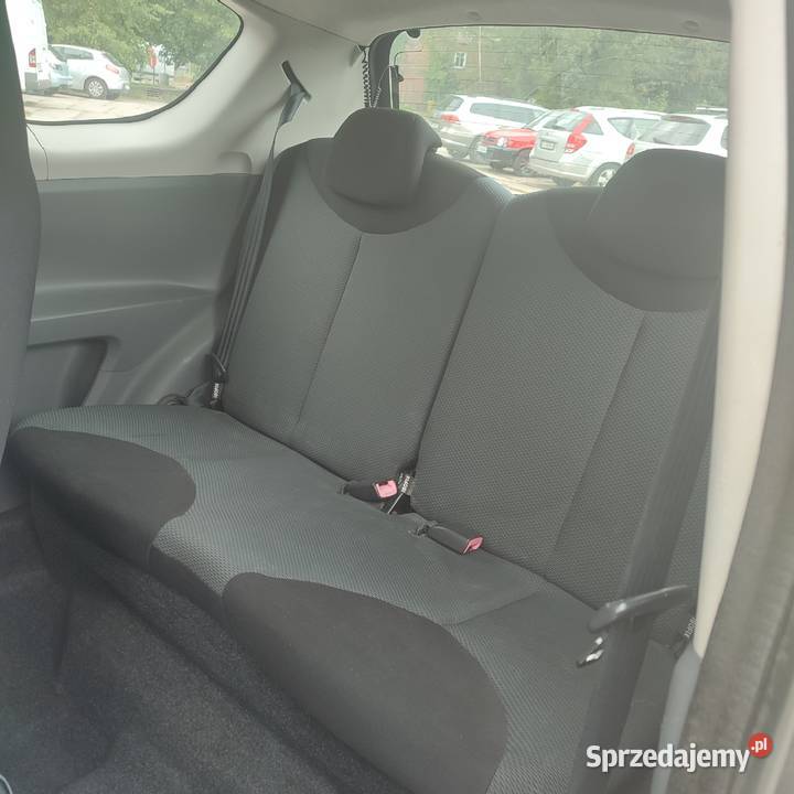 Syndyk sprzeda samochód osobowy Toyota Aygo Poznań sprzedam