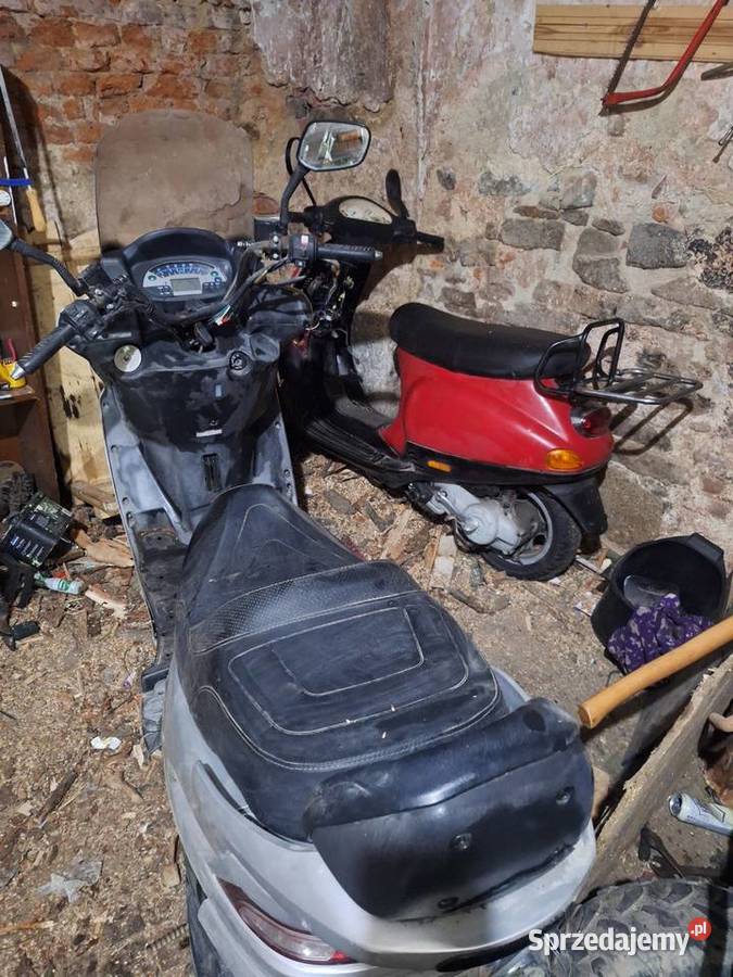 Sprzedania dwa skutery vespe 50 a sym 200 Rok produkcji 1993 dolnośląskie Świdnica Polska sprzedam