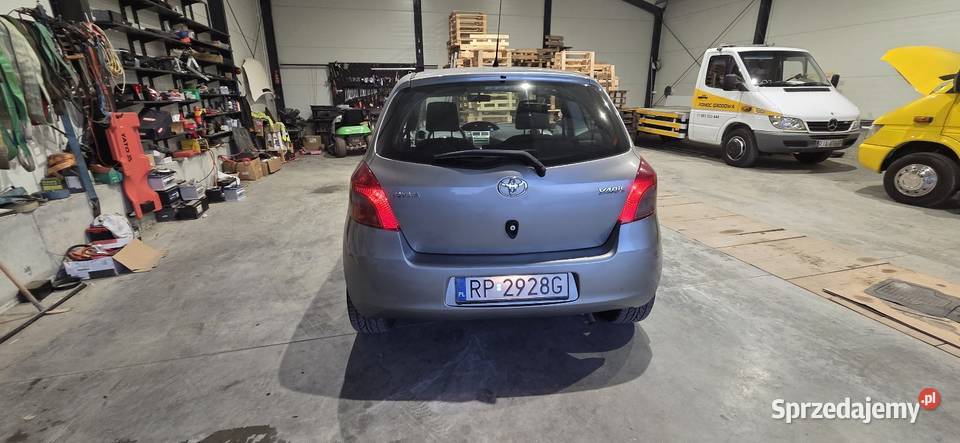 Toyota Yaris 10 klimatyzacja sprzedam