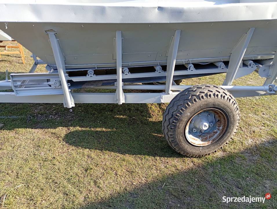 Rozsiewacz RCW 3 Maszyny rolnicze małopolskie Szczucin