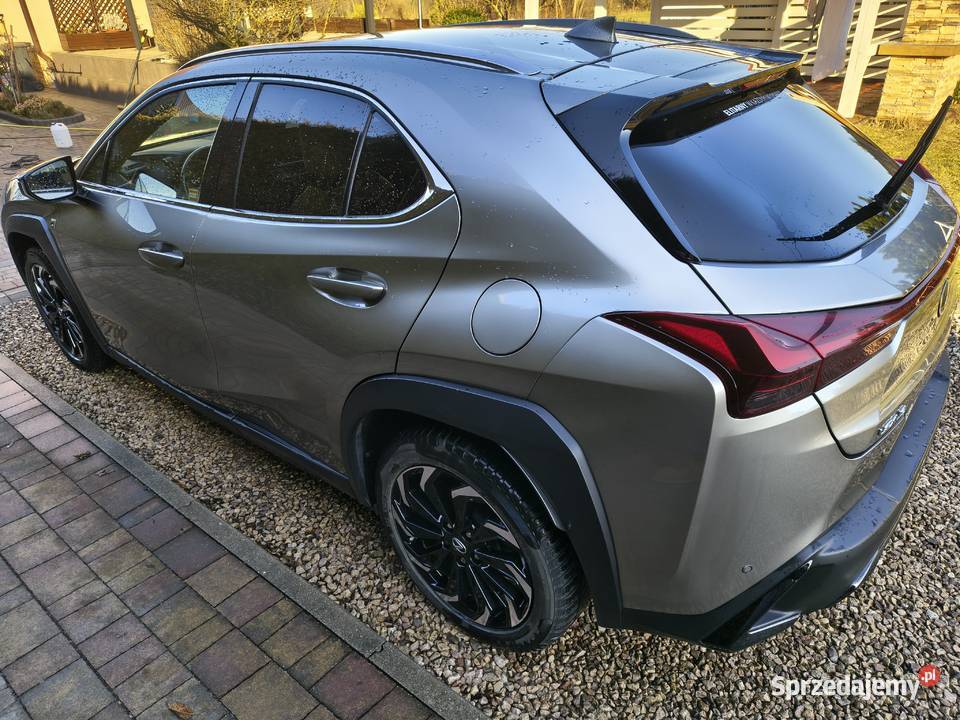 Lexus UX 250h Fsport Design Plus 2023 Gwarancja Kielce sprzedam