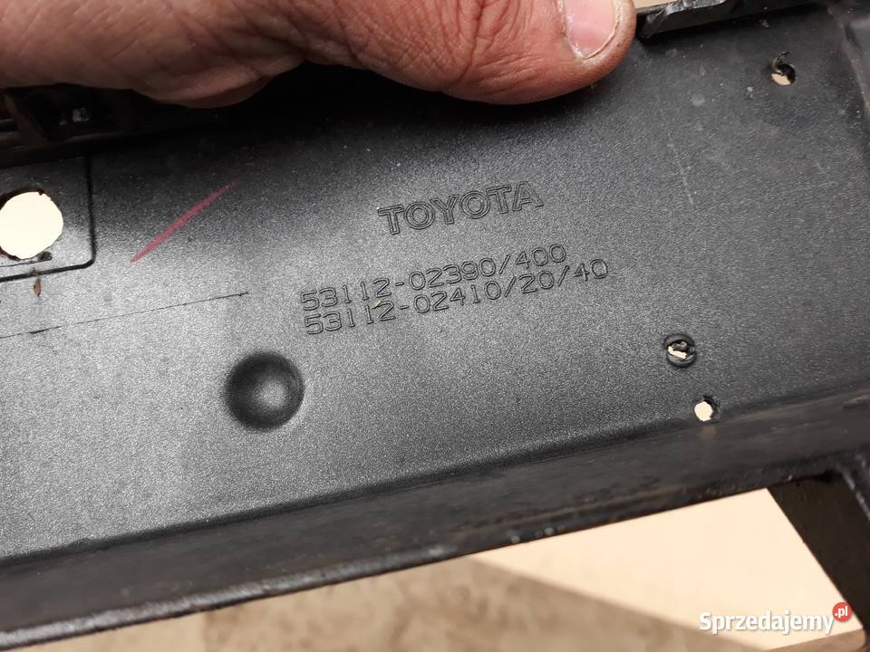 TOYOTA AURIS II KRATKA ŚRODKOWA ZDERZAKA PRZÓD osobowe Międzychód