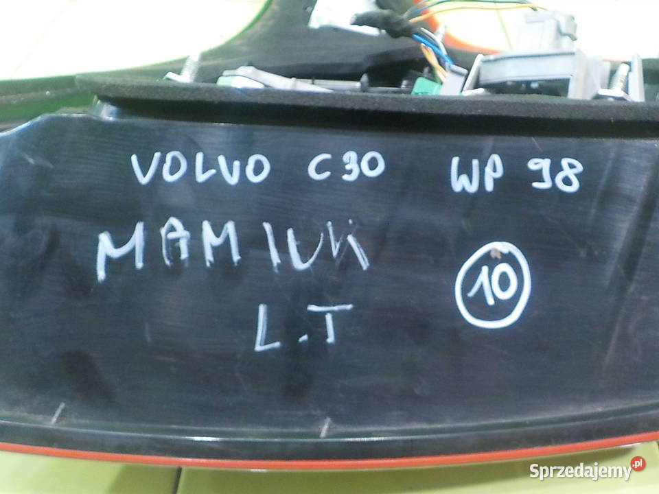 VOLVO C30 LIFT 16 D 10r 3D lampa lewy tyl Suków