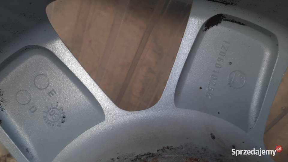 Felgi Koła Skoda Octavia 15 5x112 ET47 letnie Samochodowe Pińczów