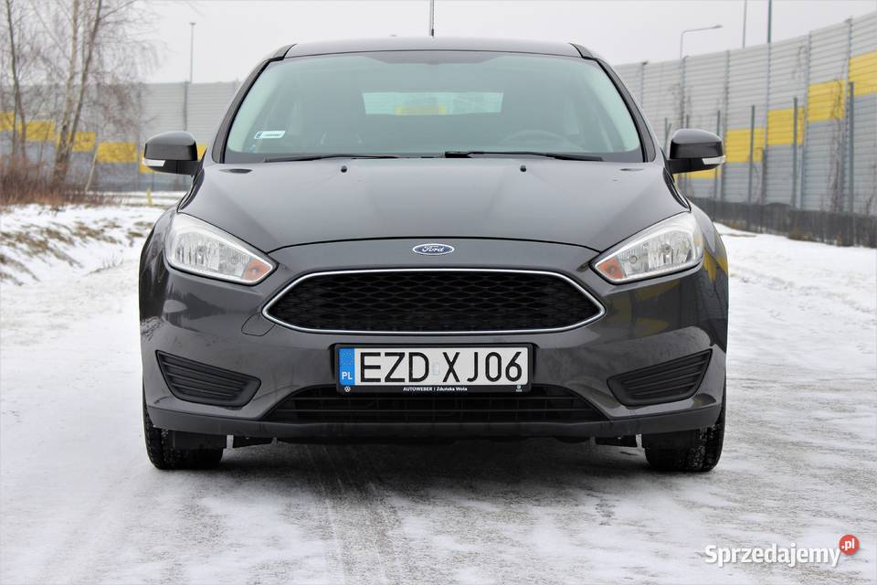 Ford Focus 16 zwykła benzyna 20152016 salon Pabianice