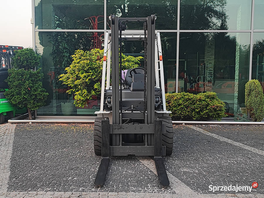 Wózek widłowy Nissan 35t UniCarriers UG1F2A35DU Kęty
