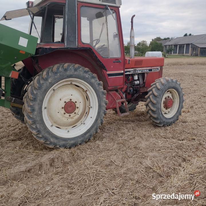 Ciągniki rolnicze case international 845xl Opatów