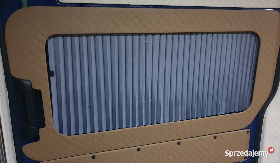 zabudowa szyby drzwi bocznych kamper