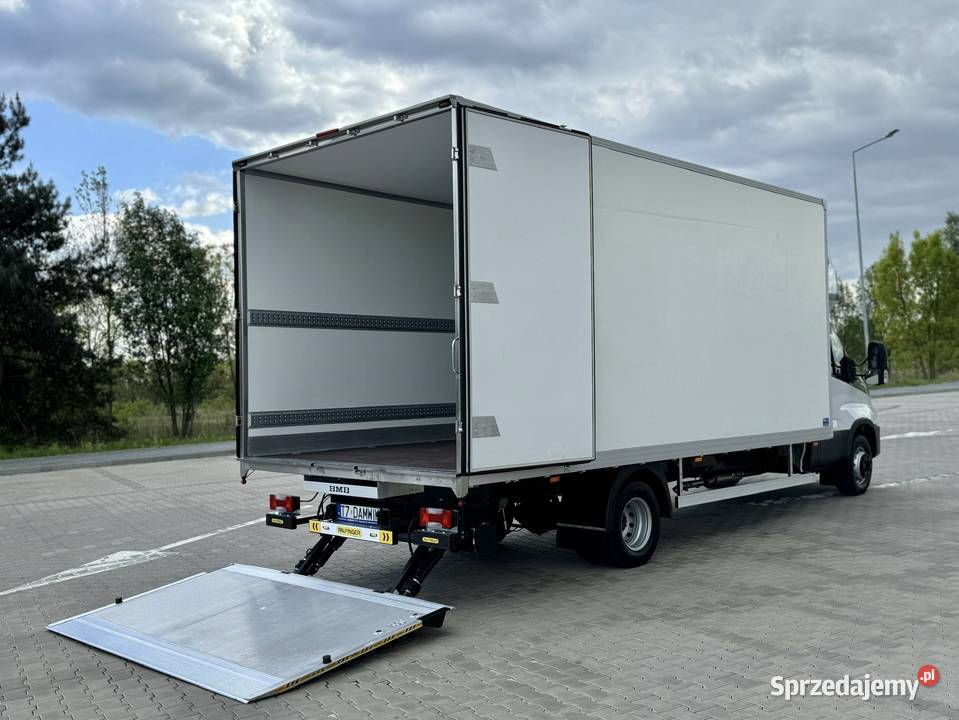 Iveco Daily 2021r72C16Winda Palfinger 1000 wspomaganie kierownicy świętokrzyskie sprzedam
