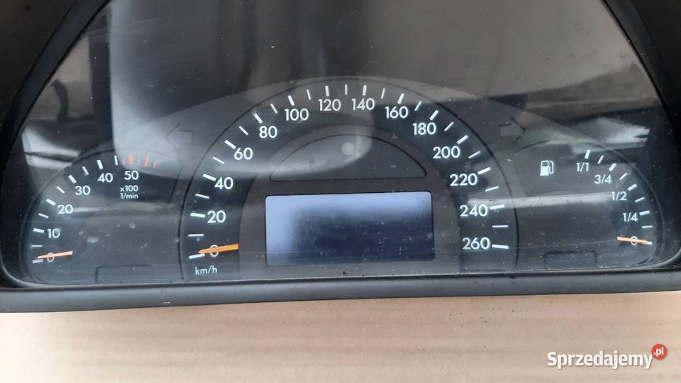 licznik zegary Mercedes C w203 22 A2035403911 osobowe Dębno