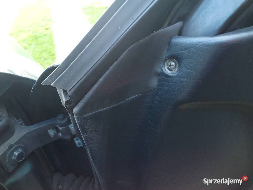 Audi 80 B4 Uszczelka drzwi Prawy przód Słupek A Dębica sprzedam