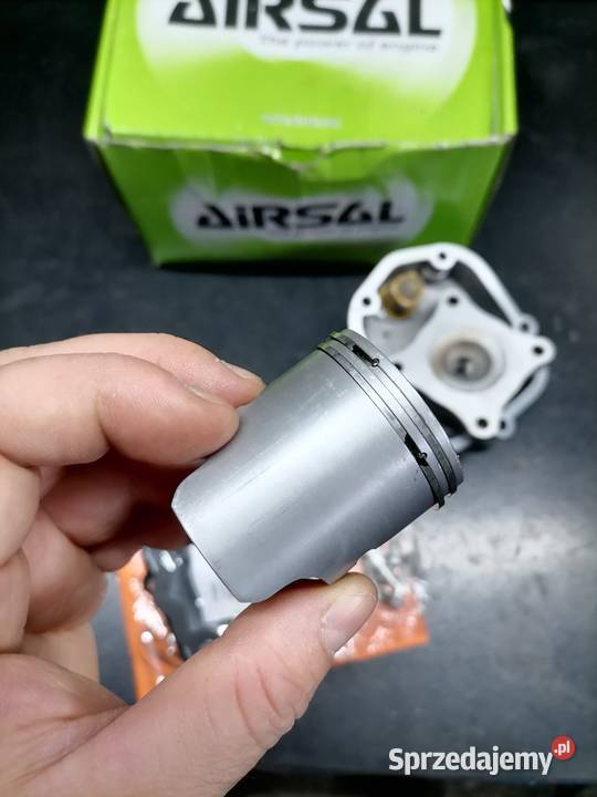 Oryginalny Cylinder Głowica Aprilia RS4 50 Derbi