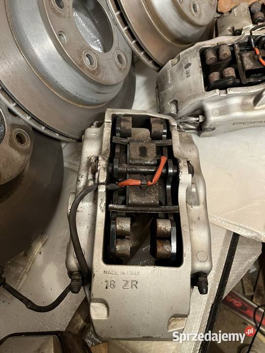 Zestaw hamulcowy Porsche tarcze plus zaciski małopolskie Skawina