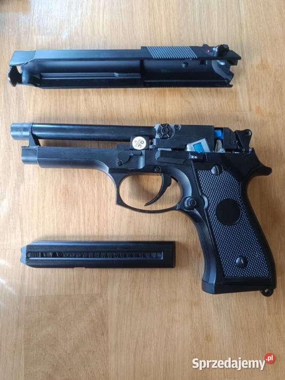 Licencjonowana replika pistoletu CYMA 136 Militaria sprzedam