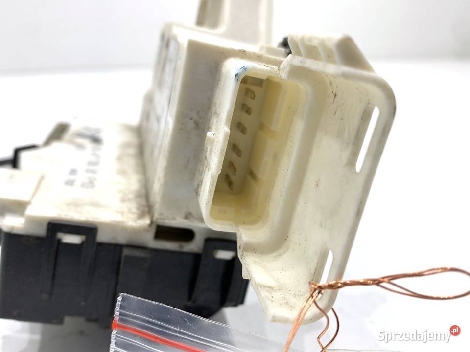 ZAMEK DRZWI PRAWY PRZÓD CITROEN C4 I Hatchback