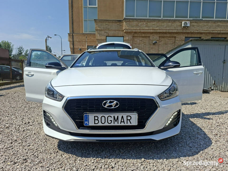 Hyundai i30 14 T 140 Kombi SALON bezwypadkowy nieuszkodzony Motoryzacja Warszawa
