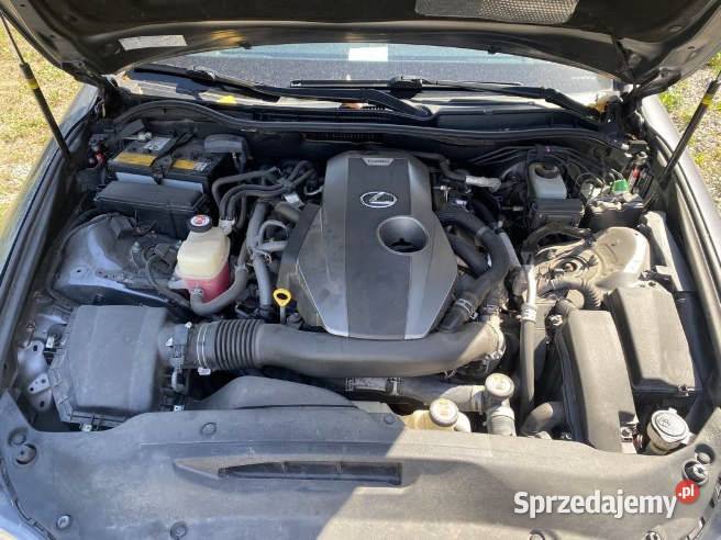 LEXUS IS 2017 1998 ccm 245 automatyczna