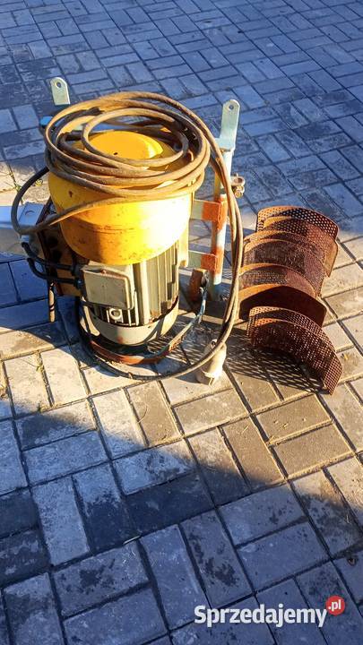 Śrutownik bąk Pozostałe Kępno