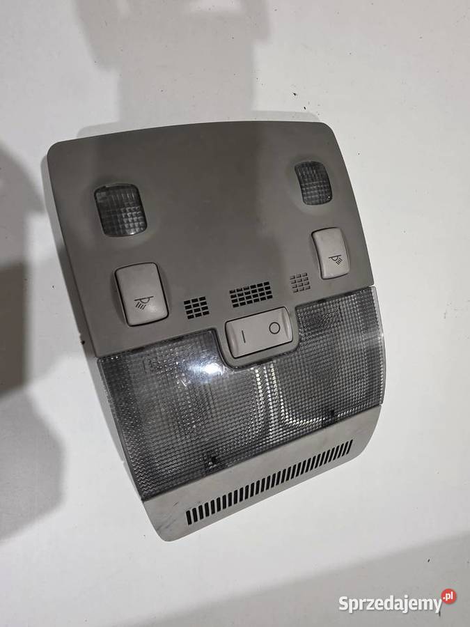 Lampka oświetlenia wnętrza Audi A4b6 8E0947135A Pozostałe Iława sprzedam