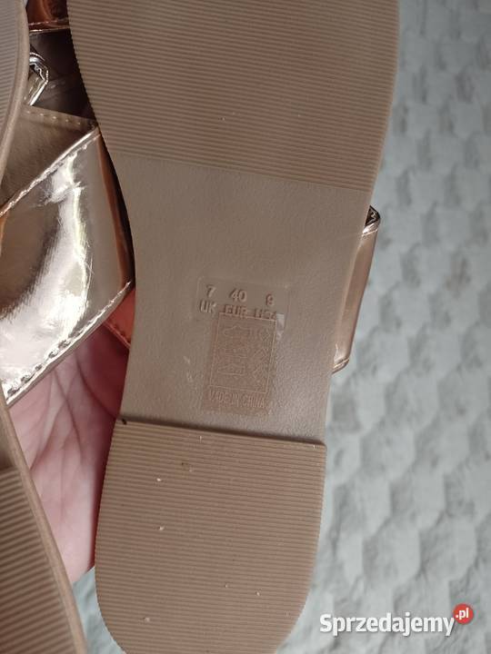 40 Boohoo Gold Rose Ekskluzywne klapki z Londynu inna sprzedam