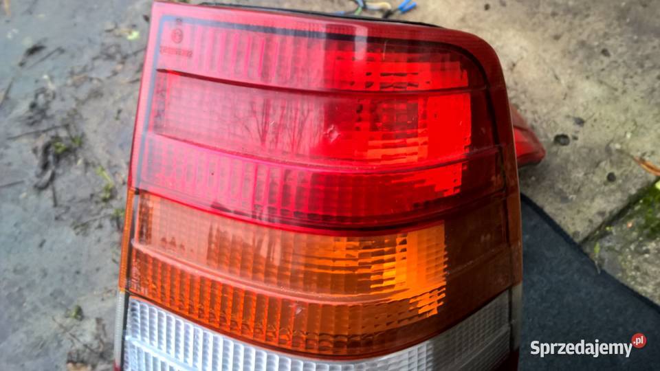 Lampa tył lampa tylna prawa lewa Mercedes w124 Lampy tylne lubelskie sprzedam