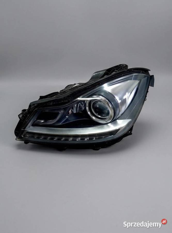 Mercedes W204 Lift BiXenon Komplet Lamp Przód EU osobowe Wieluń