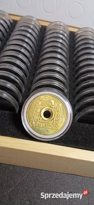 Kapsle na monety 100 sztuk w drewnianej skrzynce Szczecin