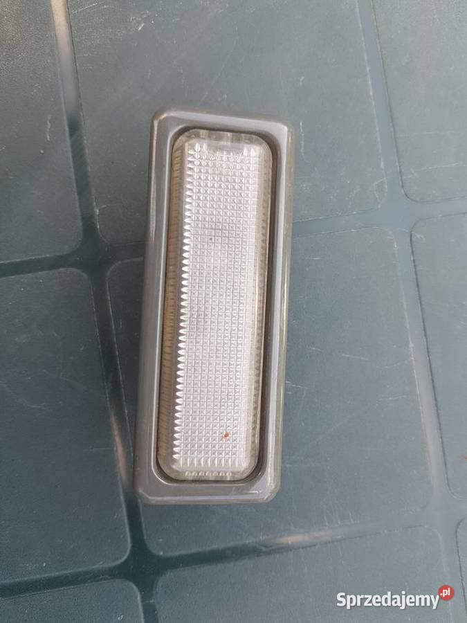 Lampka podświetlenia wnętrza Renault 9 11 Końskie sprzedam