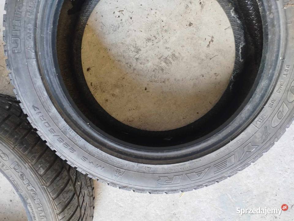 goodyear ultragrip performance 22550 r17 17cale Biała sprzedam
