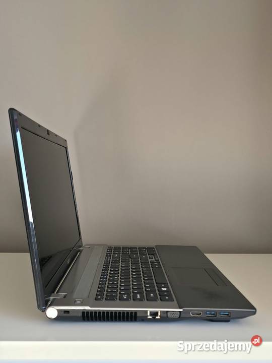 Laptop Acer Aspire V3771G Intel Core i3 8 GB RAM Liczba rdzeni 4 Jarocin sprzedam