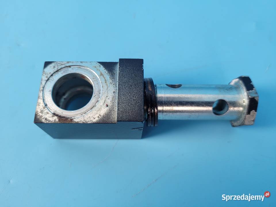 DEUTZFAHR 6130 TTV KOSTKA ZAWÓR 001385180 Kolno sprzedam