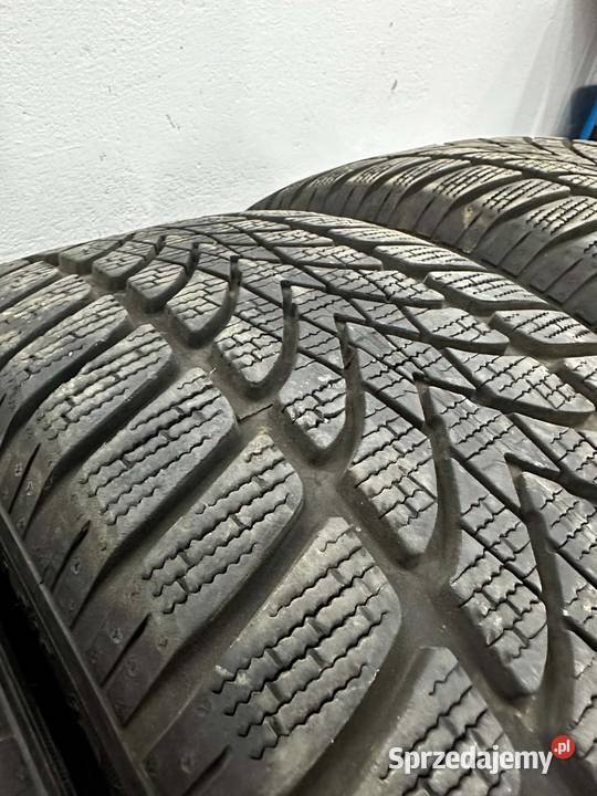 Opony zimowe Dunlop 225 50 17 Samochodowe Harta