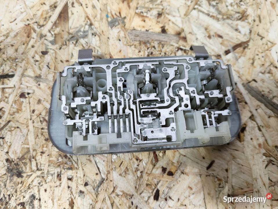Lampka Oświetlenie Kabiny Citroen CElysee 1217 sprzedam