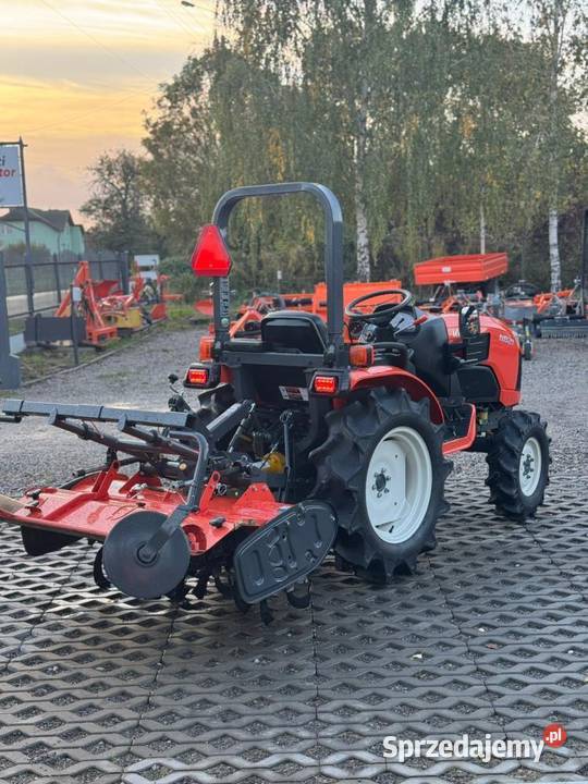 KUBOTA NB21 4X4 21hp REWERS Wspomaganie Asystent Biskupice