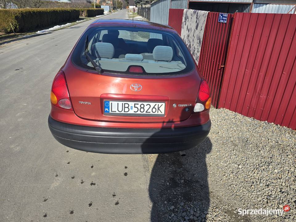 Toyota corolla 2001r 14b stan lubelskie Bychawka Pierwsza