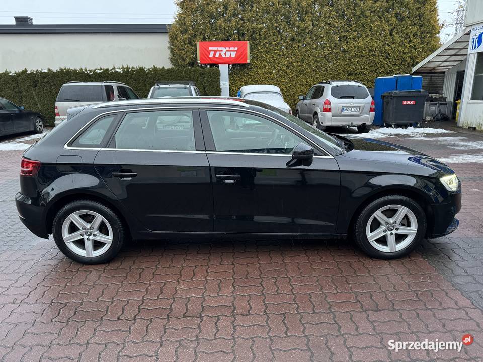 Audi A3 Sportback niski przebieg 1598cm3 mazowieckie