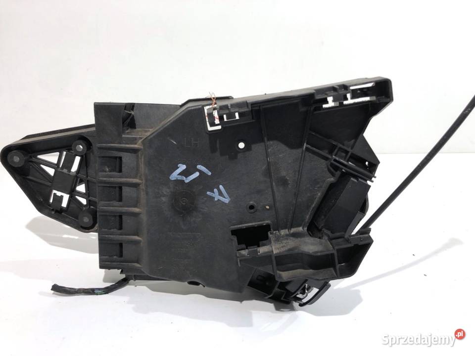 ZAMEK DRZWI LEWY TYŁ VOLVO V60 I Kombi 31301743