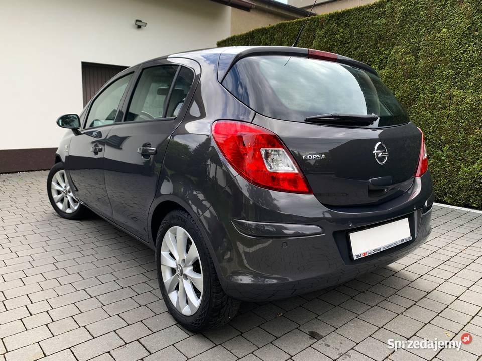 Opel Corsa D 14 benzyna ACTIV