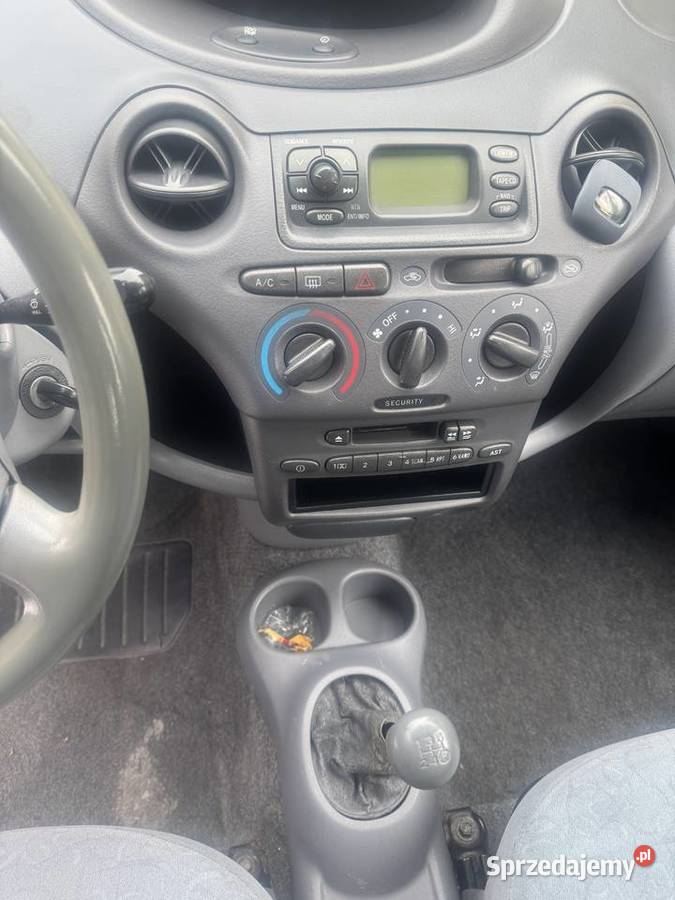 Sprzedam toyote yaris benzyna klimatyzacja mazowieckie Płock sprzedam