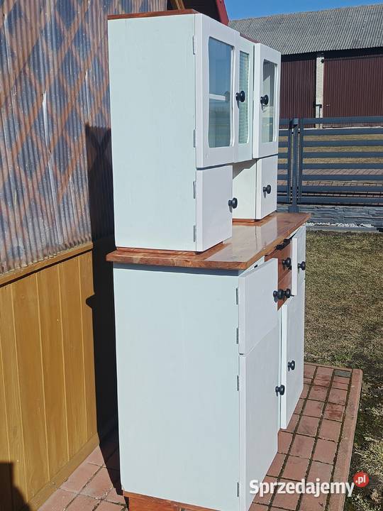 Kredens PRL Poniatowa