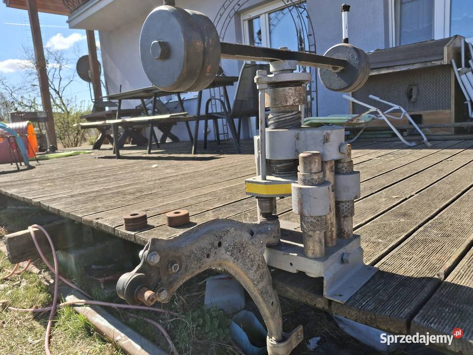 Prasa mechaniczna wyciskarka tulej łożysk