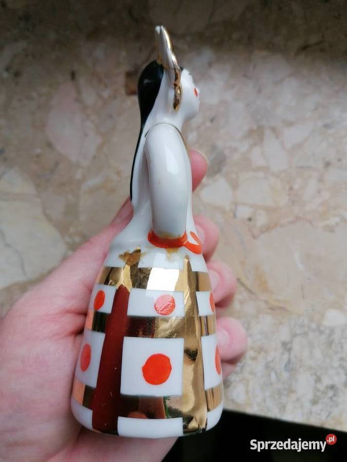 Figurka kobiety w stroju ludowym Połonne Mielec