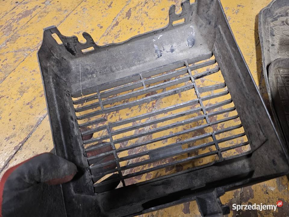 Yamaha RD 80 osłona chłodnicy osłonka kratka dolnośląskie Jelenia Góra