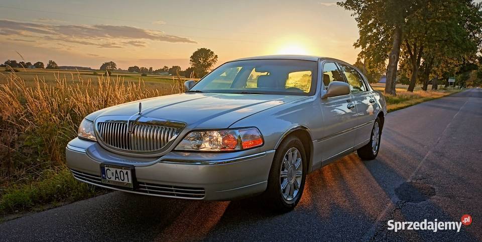Lincoln Town Car 2011 kujawsko-pomorskie Dobre