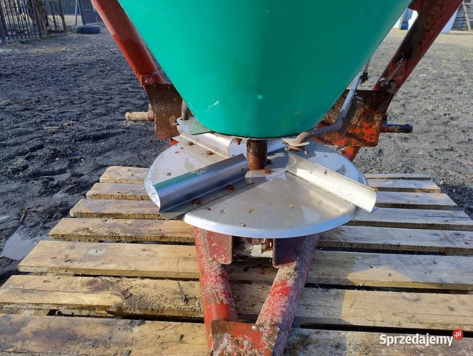 Sprzedam rozsiewacz lejek grass rol Ciechanów sprzedam